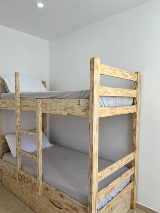 Apartment Cozy Getaway In Saranda, Access
