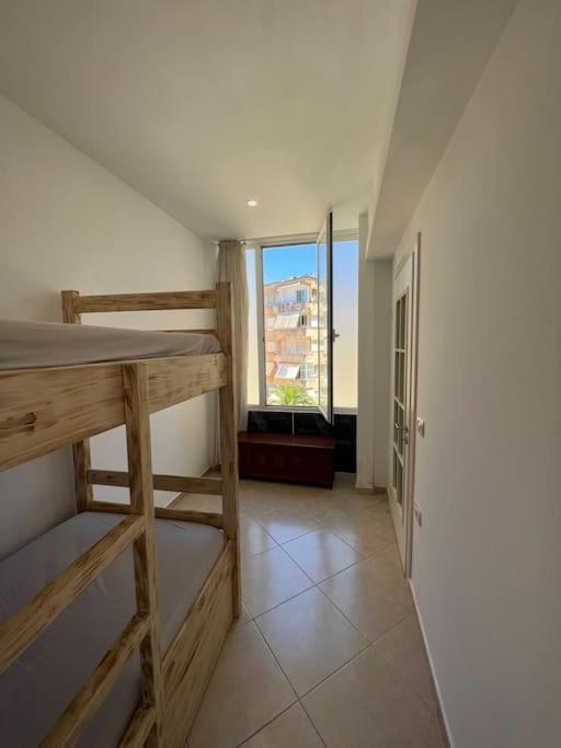 Apartment Cozy Getaway In Saranda, Access Sarandë